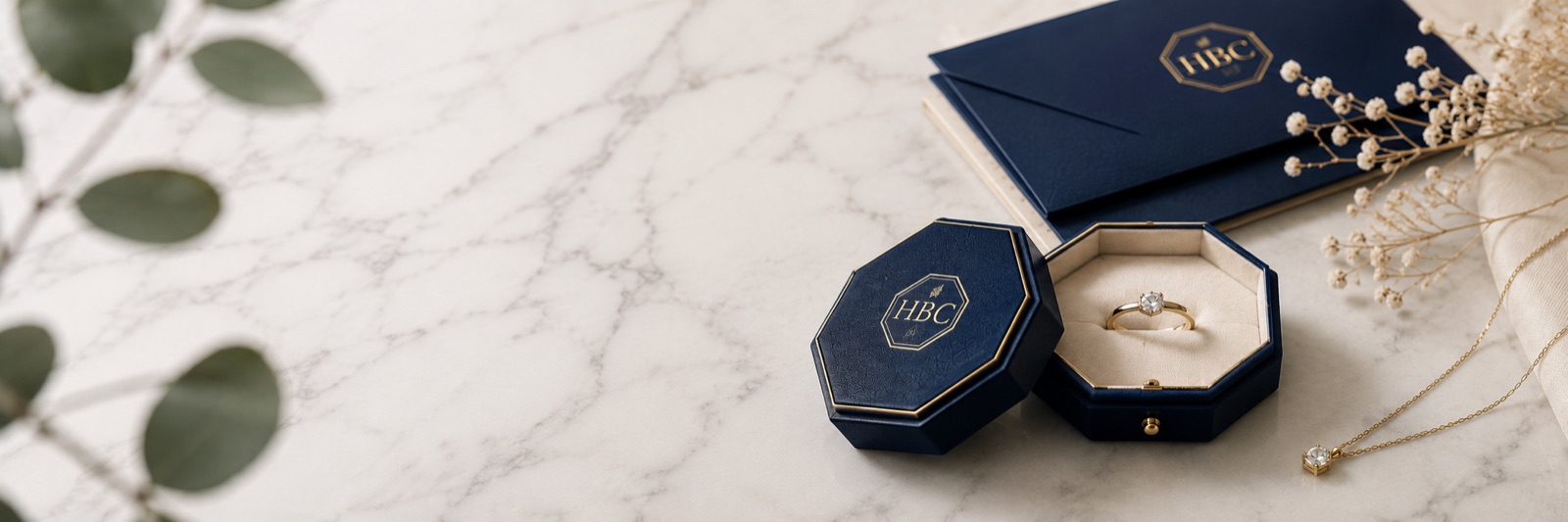 HBCのジュエリーボックスとリング